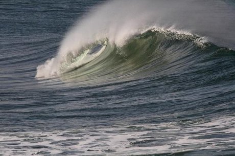 افزایش ارتفاع موج در سواحل جنوبی و شمالی