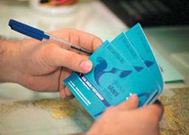 با تخلفات و گرانفروشی برخورد می‌کنیم