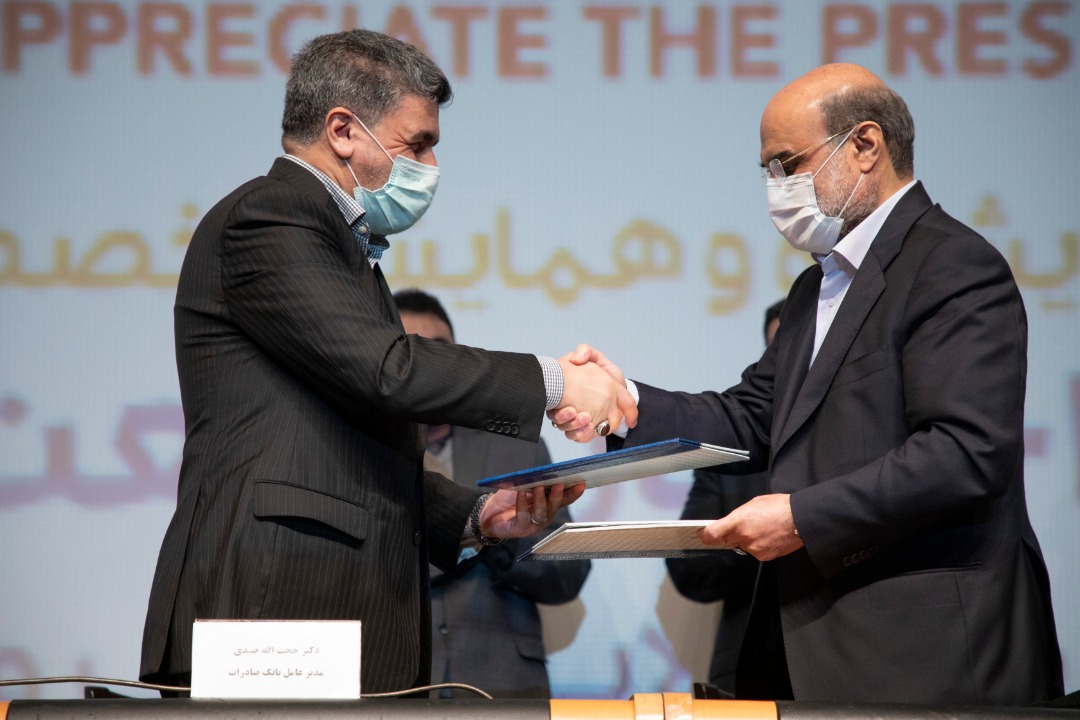 بانک صادرات و گروه صنایع پتروشیمی خلیج فارس سه تفاهم‌نامه همکاری امضا کردند