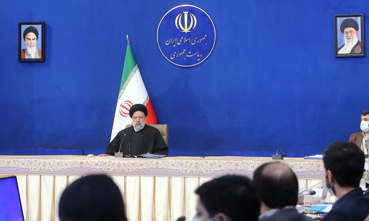 رئیسی: وجود فقر در جامعه اسلامی به هیچ‌وجه زیبنده این نظام نیست