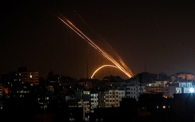ارتش رژیم صهیونیستی: نیمی از ۲۹۰۰ راکت شلیک شده از غزه را رهگیری کردیم