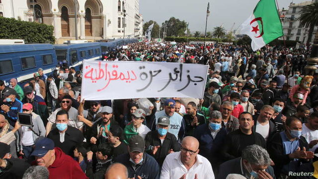 برکناری قاضی الجزایری به خاطر حمایت از معترضان