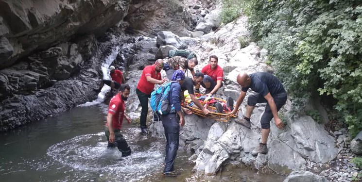 نجات کوهنورد ۶۳ ساله در ارتفاعات شمال تهران