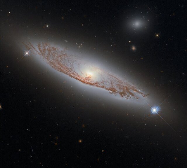  کهکشان مارپیچی با جزئیات بی‌نظیر