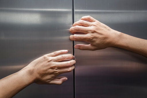 توصیه‌های مهم آتش‌نشانی درمورد آسانسور‌ها همزمان با قطعی برق