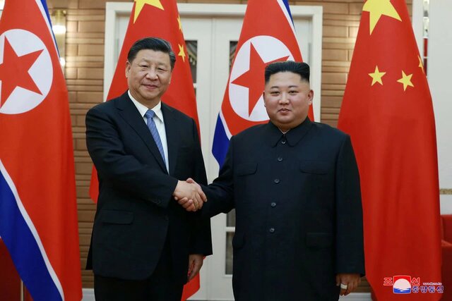 رهبران کره‌شمالی و چین به همکاری بیشتر در مواجهه با تخاصم خارجی متعهد شدند