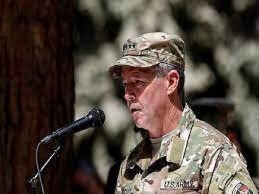 مُهر پایان حضور آمریکایی‌ها در افغانستان با اقدامی نمادین و یک استعفا همراه شد