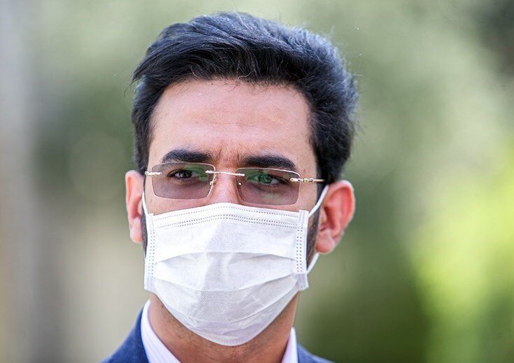 آذری جهرمی و چرایی انسداد «وی‌چت» 