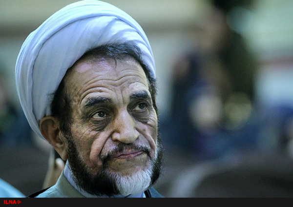 حجب و حیای خاتمی اجازه نمی‌دهد مانند احمدی‌نژاد باشد