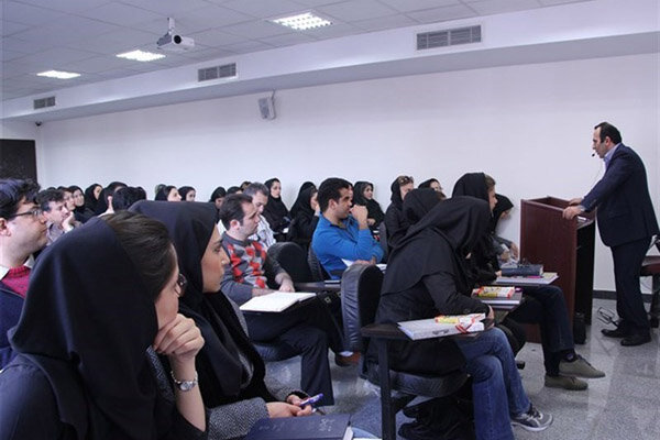 مهمان شدن دانشجویان دانشگاه آزاد