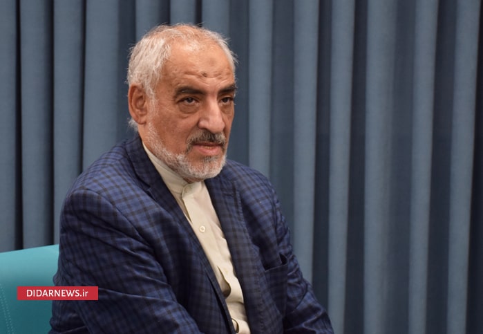 گفتگو با احمد دستمالچیان؛