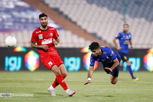 در جدول رده بندی پرسپولیس صعود و استقلال پایین آمد