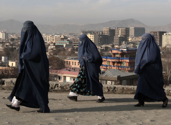 طالبان  حجاب تحصیل زنان 