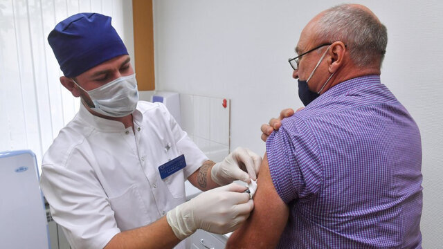 دستور وزیر بهداشت برای واکسیناسیون ۵ گروه