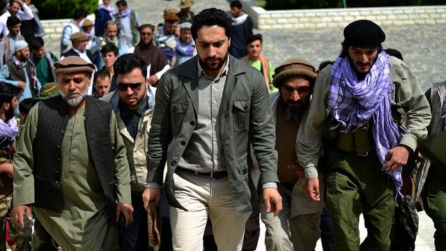 سخنرانی احمد مسعود در جمع اسرای طالبان