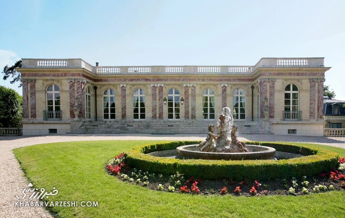مسی به دنبال اقامت در قصر صورتی پاریس + عکس