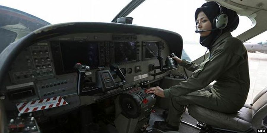 خلبان زن ارتش افغانستان 