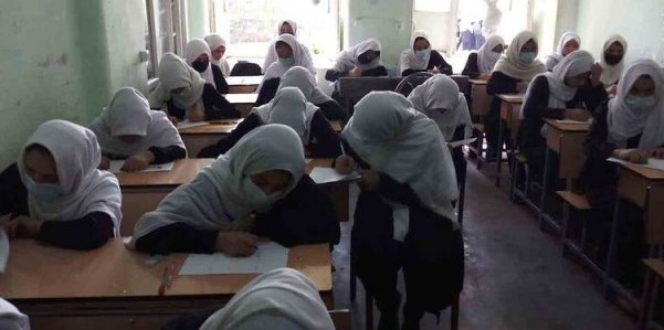 طالبان: دبیرستانهای دخترانه