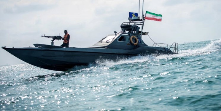 تنش نظامی بین ایران و آمریکا در دریای عمان؛ تعقیب‌و‌گریز ناو‌ها ونفتکش‌ها