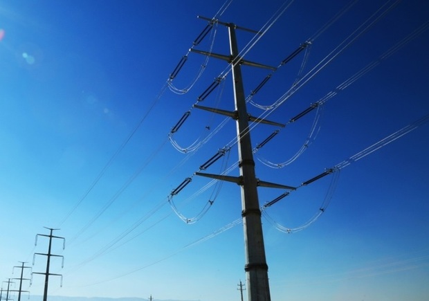 بیش از هشت کیلومتر شبکه برق در غرب کلانشهر اهواز وارد مدار شد
