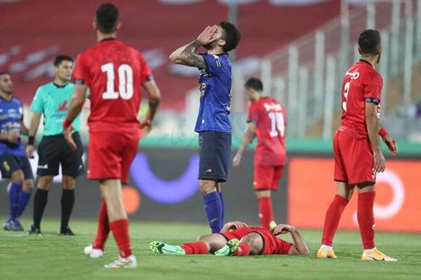 مجوز مشروط AFC برای استقلال و پرسپولیس!