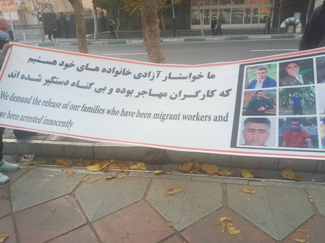 خانوادههای ۹ پناهجوی کرد ایرانی خواستار آزادی فرزندان خود از دست ارتش آزاد سوریه شدند خانوادههای ۹ پناهجوی کرد ایرانی خواستار آزادی فرزندان خود از دست ارتش آزاد سوریه شدند