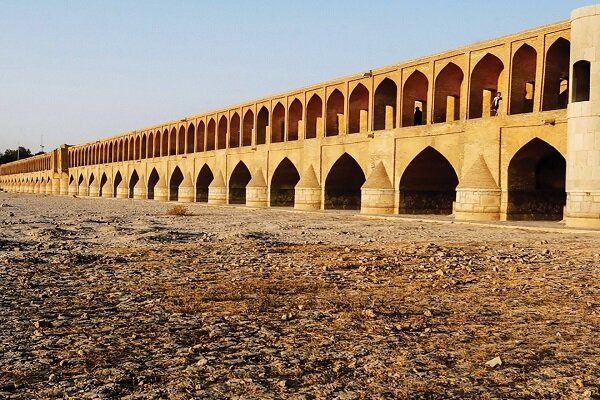 زاینده‌رود هیچ سهمی در اعتبارات استانی بودجه ۱۴۰۱ ندارد