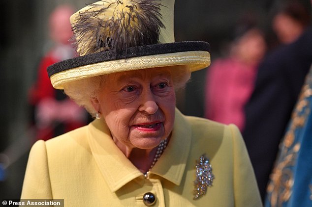 ام آی-۶ تلفن همراه ملکه انگلیس را ضد هک کرده است