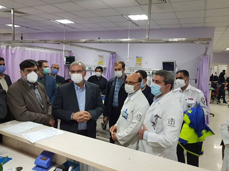 وزیر بهداشت: مشهد با کمبود تخت بیمارستانی مواجه است