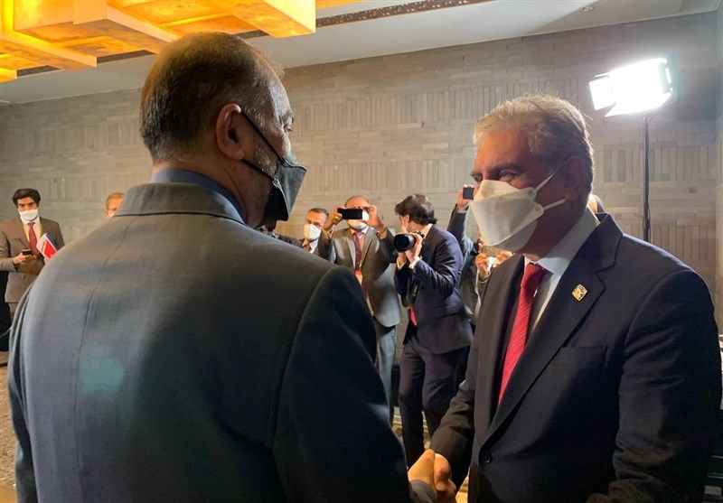 دیدار وزرای خارجه ایران و پاکستان در چین دیدار وزرای خارجه ایران و پاکستان در چین