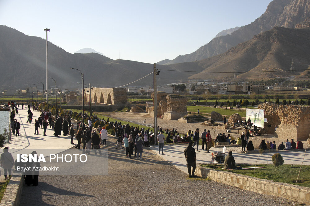 مسافران نوروزی در لرستان/ گزارش تصویری