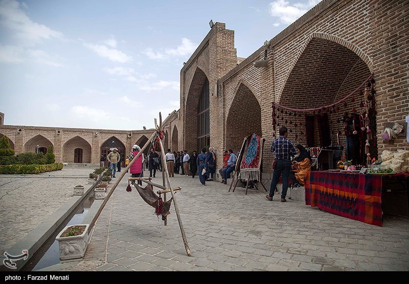 جشن نوروز در کاروانسرای بیستون/ گزارش تصویری