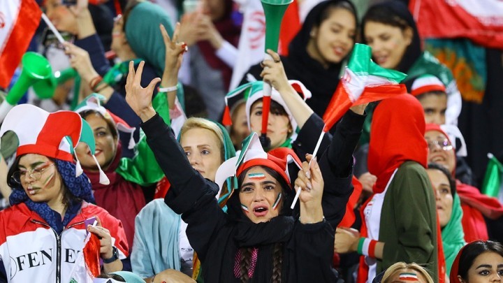 بيانيه اعتراضی جبهه اصلاحات: ورود زنان به ورزشگاه‌ها مطالبه‌ای بحق است