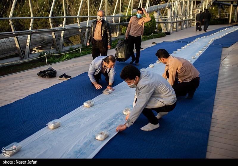 افطاری روی پل طبیعت/ گزارش تصویری