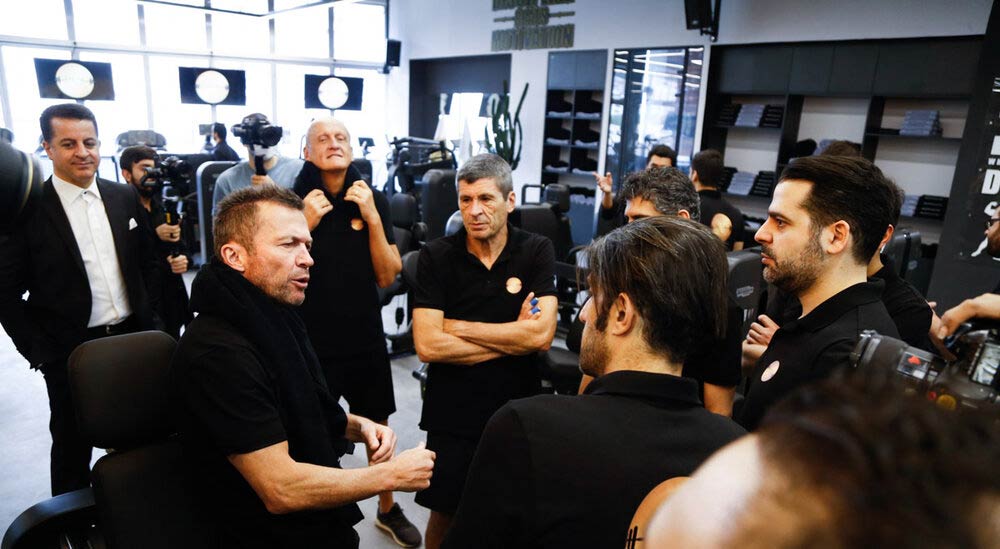 کدام مدیر ارشد کشور سالی ۳۲۰ میلیون پول باشگاه بدنسازی می‌دهد؟