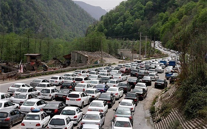 ترافیک پرحجم و روان در جاده‌ها