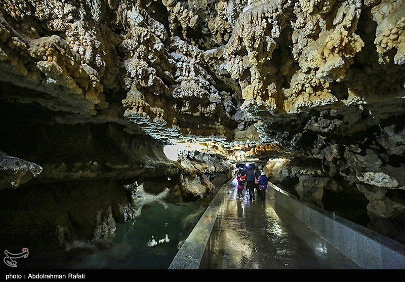 بازدید مسافران نوروزی از غار علیصدر/ گزارش تصویری