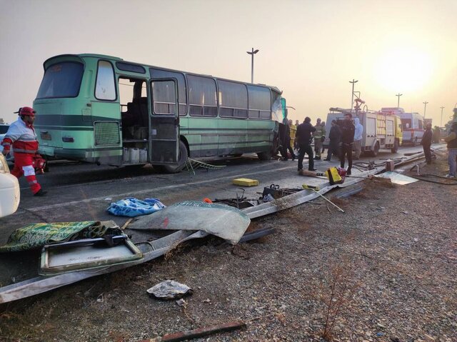 تصادف ۲ اتوبوس در محدوده فرودگاه امام؛ یک کشته و ۴۸ مصدوم