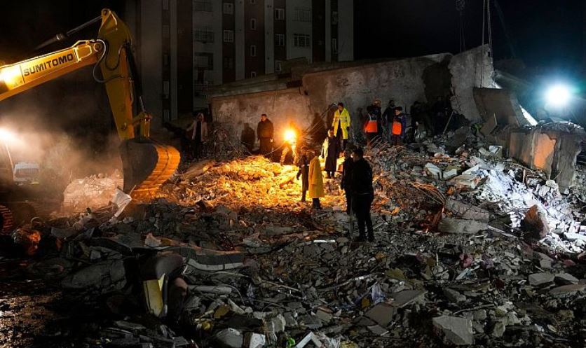 آخرین اخبار از زلزله مرگبار ترکیه و سوریه/ شمار قربانیان از ۴۳۰۰ نفر گذشت