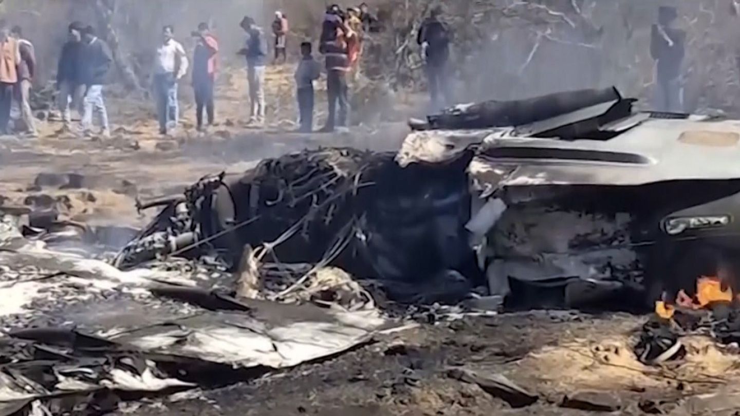 سقوط دو جنگنده هندی؛ یک خلبان جان باخت