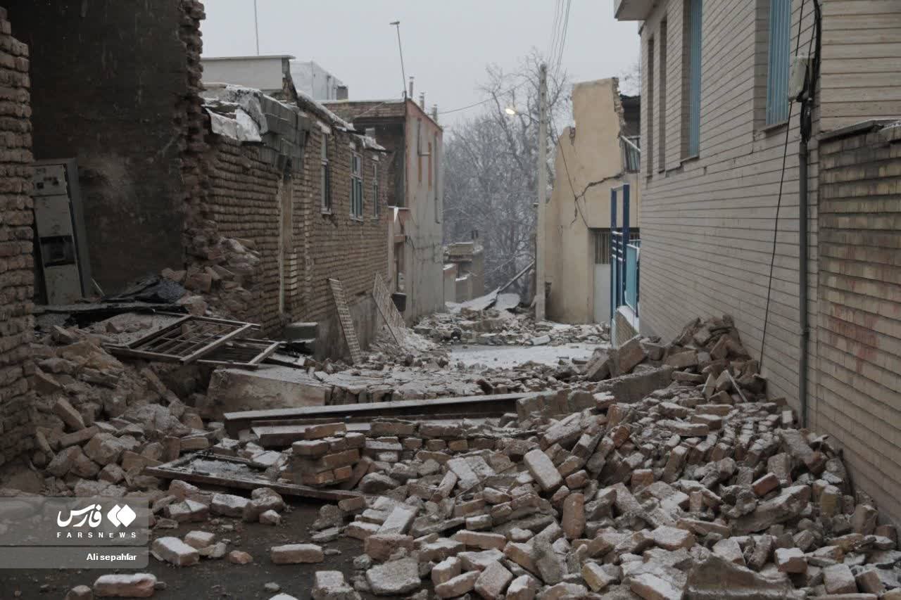 زلزله خوی؛ ۳ فوتی و ۸۱۶ نفر مصدوم تا کنون