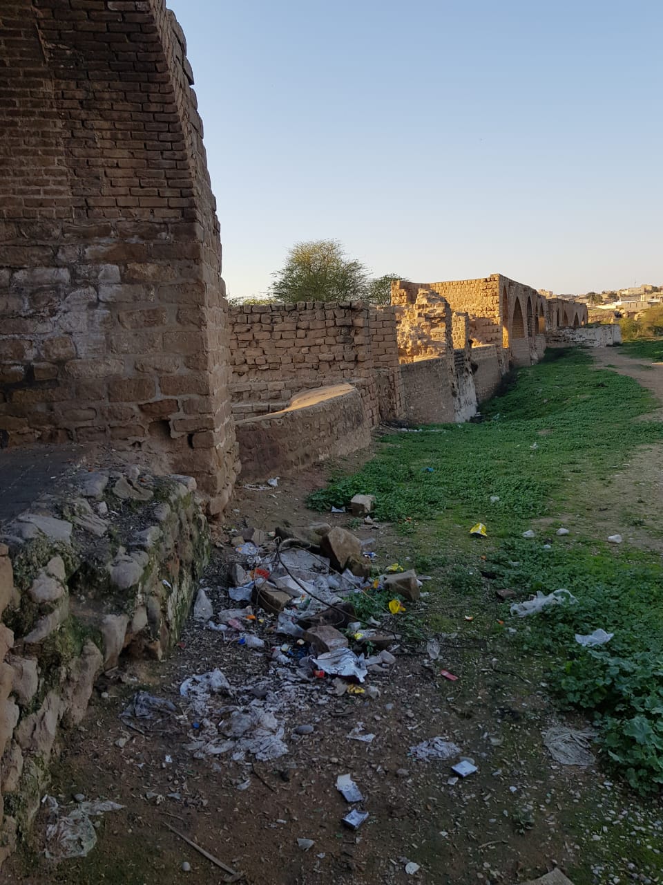 آثار تاریخی شوشتر در آستانه نوروز نیاز به رسیدگی دارد