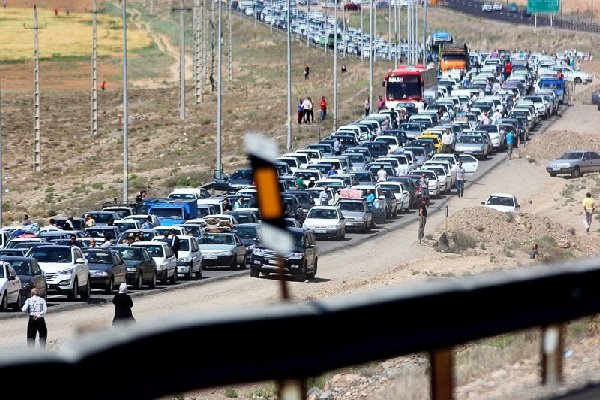 ترافیک سنگین همه خروجی‌های تهران آغاز شد