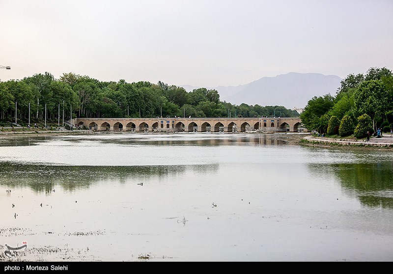 زاینده رود نیمه‌جان/ گزارش تصویری