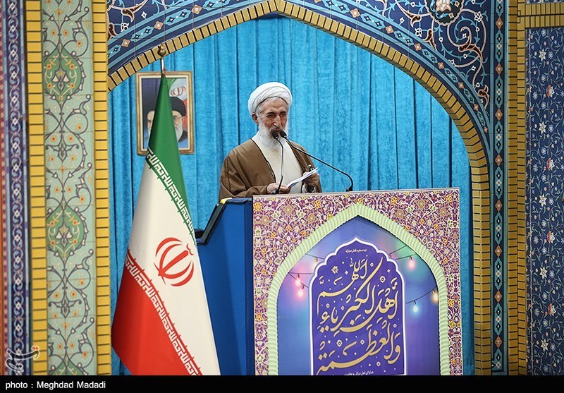 نماز عید سعید فطر در دانشگاه تهران/ گزارش تصویری