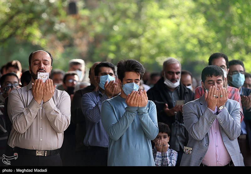 نماز عید سعید فطر در دانشگاه تهران/ گزارش تصویری