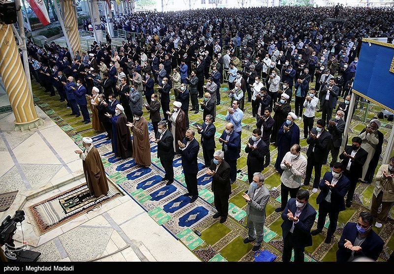 نماز عید سعید فطر در دانشگاه تهران/ گزارش تصویری