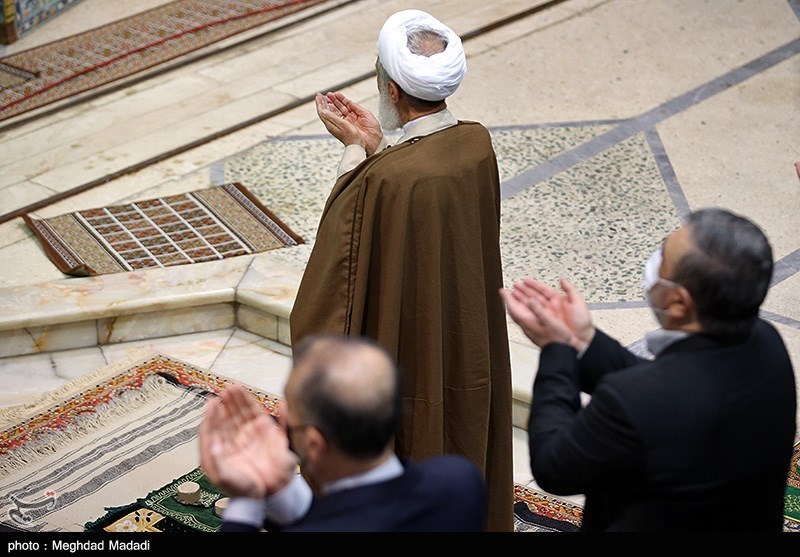 نماز عید سعید فطر در دانشگاه تهران/ گزارش تصویری