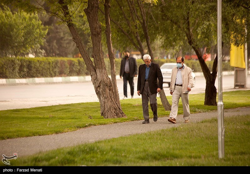 هجوم ریزگردها به آسمان کرمانشاه/ گزارش تصویری