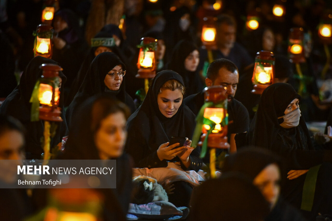 مراسم شب بیست و یکم ماه رمضان/ گزارش تصویری